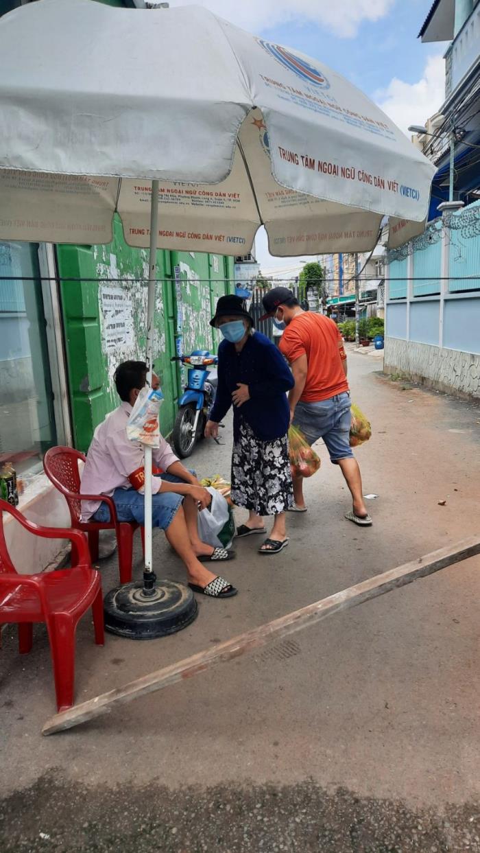 Quỹ gởi tặng thanh long tại các khu vực bị phong tỏa trên địa bàn TP.Hồ Chí Minh (06/08/2021)